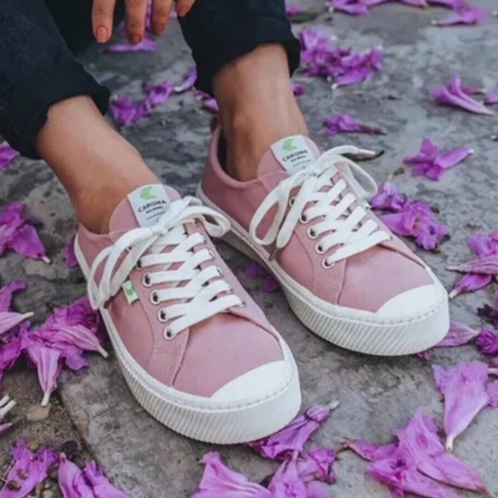 Cariuma OCA Low Sneaker